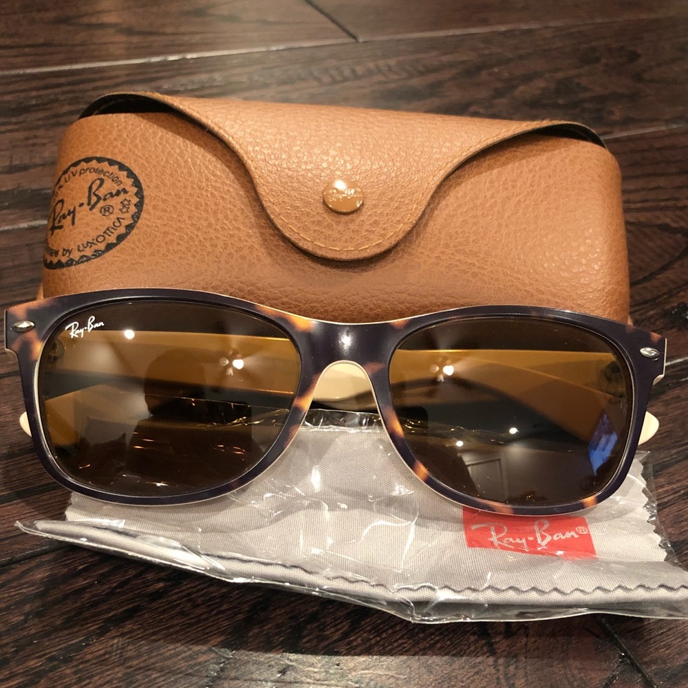 RayBan Wayfarer